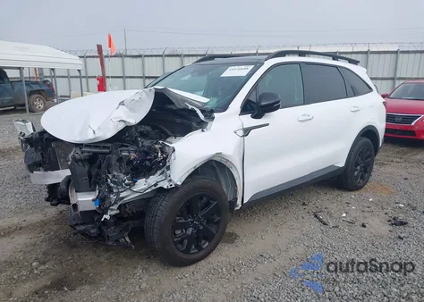 2022 Kia Sorento X-Line S z USA, uszkodzony, nr VIN 5XYRLDLC5NG139991